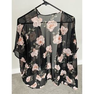 Mahina Flowy Fashionable Lightweight Open Top - S